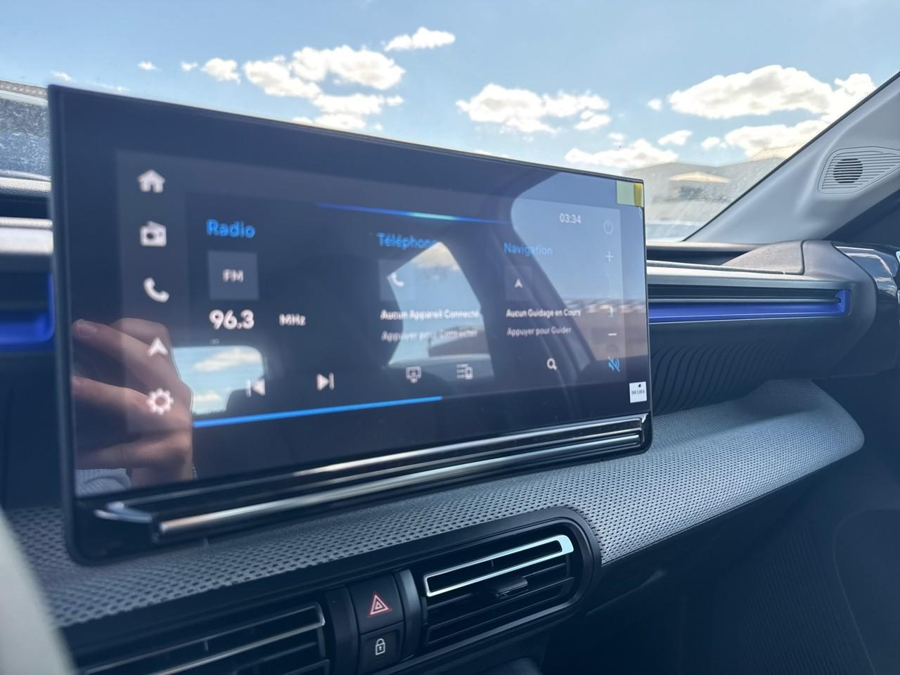 Alfa Romeo Junior 1.2 ibrida 145 ch e-dct6 speciale — photo 13