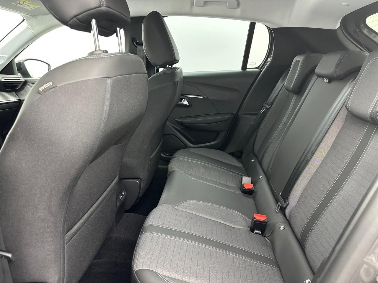 Peugeot 208 puretech 100 s&s bvm6 allure — photo 12