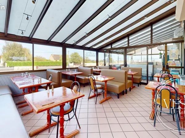 Café, restaurant, tabac 358 m² Saulon-la-Rue