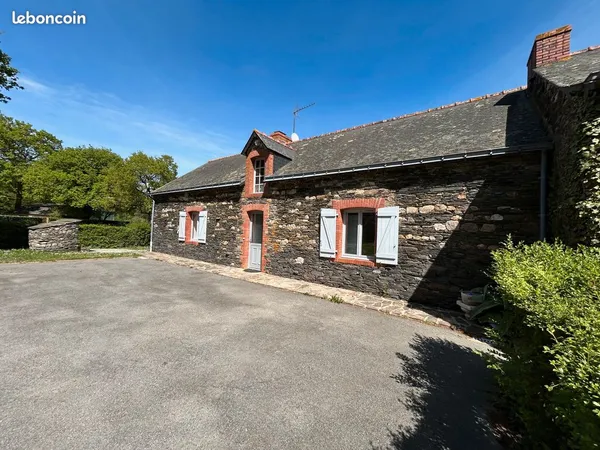 🏡 Longère en pierre - DPE C - 93m² + 50m² aménageables - 45 min du périph de Nantes