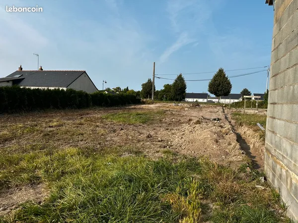 Superbe terrain 2228 m² - 1000 m² constructible - Neuillé (49)
