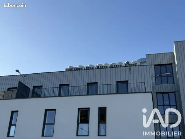 Local 104 m² Saint-Just-Saint-Rambert