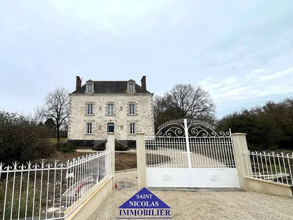 Maison 9 pièces 250 m²