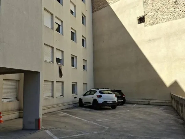 Parking 10 m²