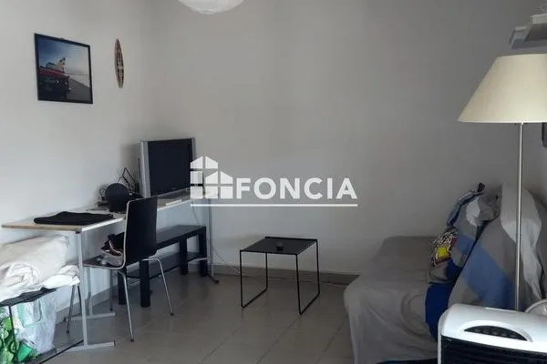Studio 1 pièce 30 m²