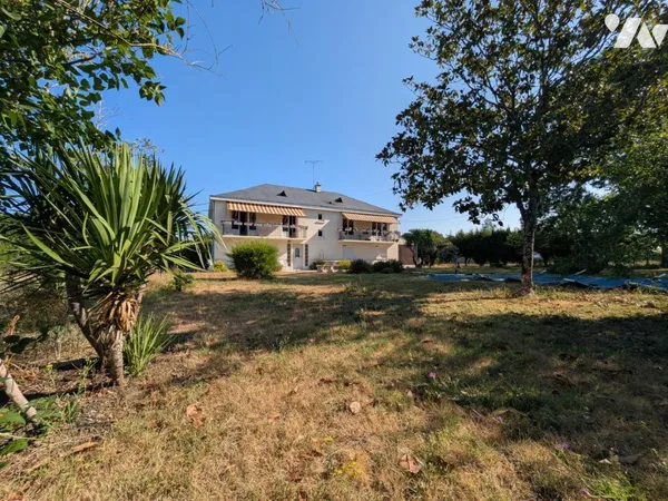 Maison 8 pièces 250 m²
