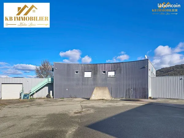 Entrepôt 800 m² Privas