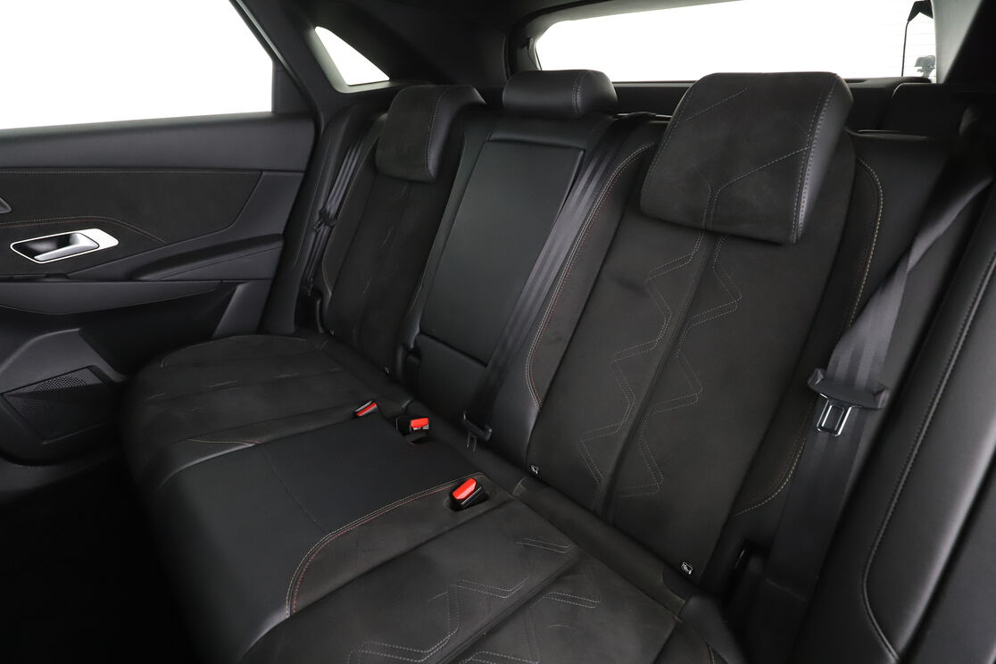 DS Automobiles DS7 Crossback 2.0 Blue-HDi Performance Line + Automatique — photo 13