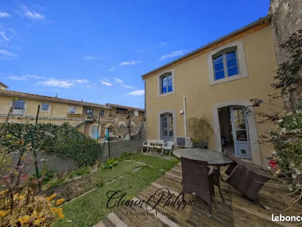 Maison 5 pièces 230 m²