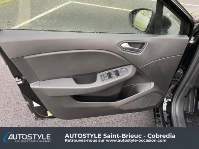 Renault Clio 1.5 dci 100ch evolution — photo 14