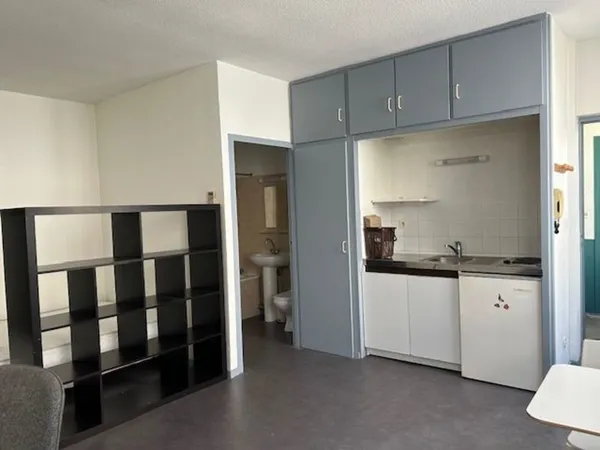 Studio étudiant équipé 25 m2 Châteaucreux Fourneyron au 1°/9