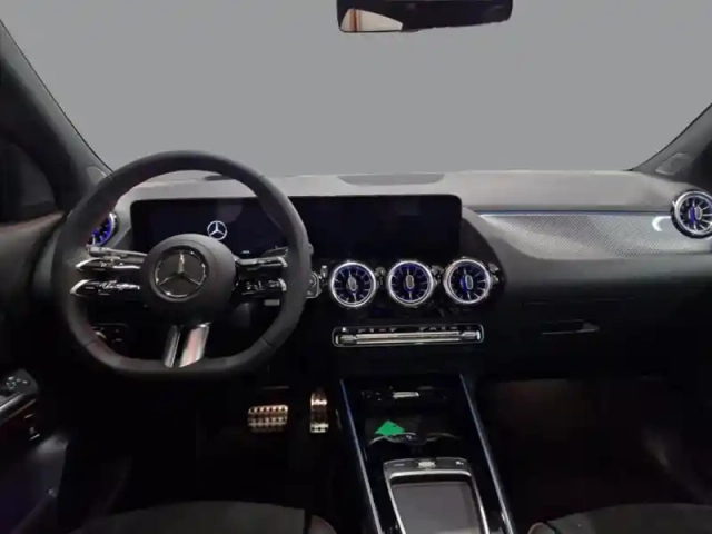 Mercedes Gla 200 d amg line — photo 11