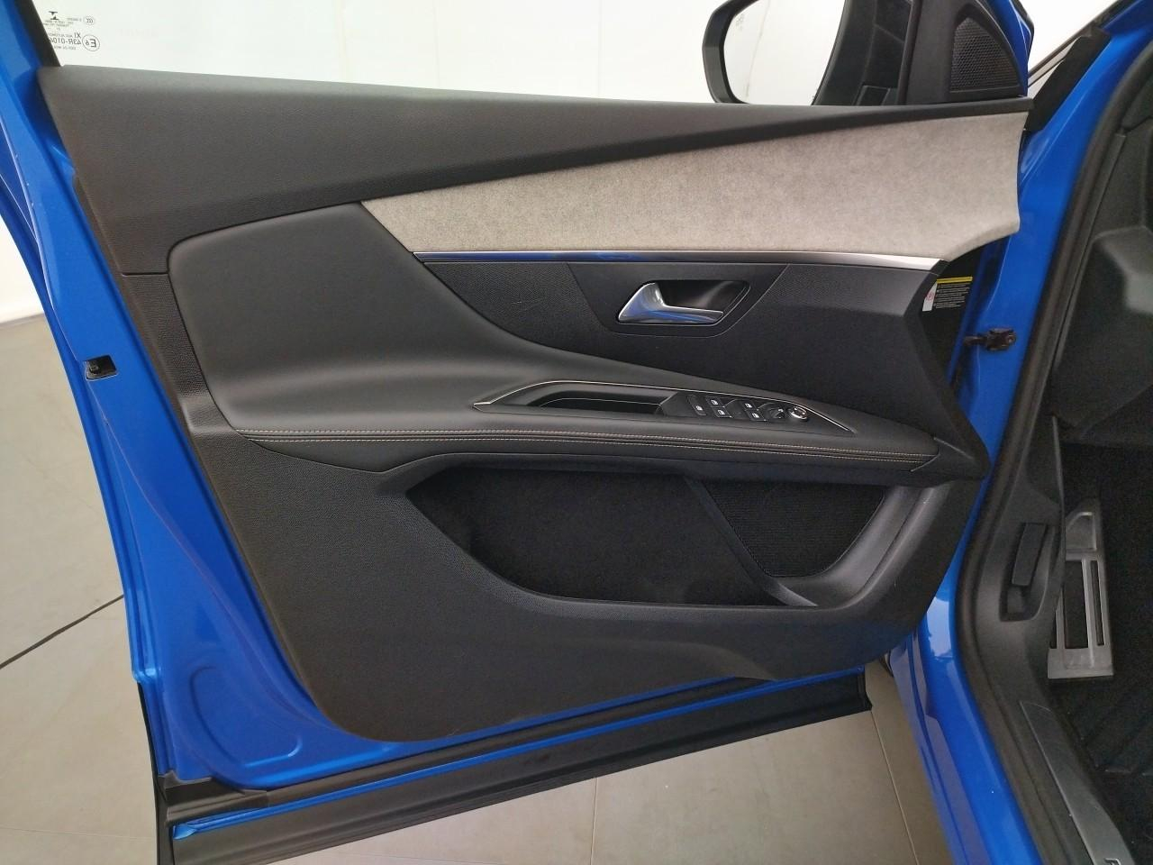 Peugeot 3008 hybrid 225 e-eat8 gt — photo 23
