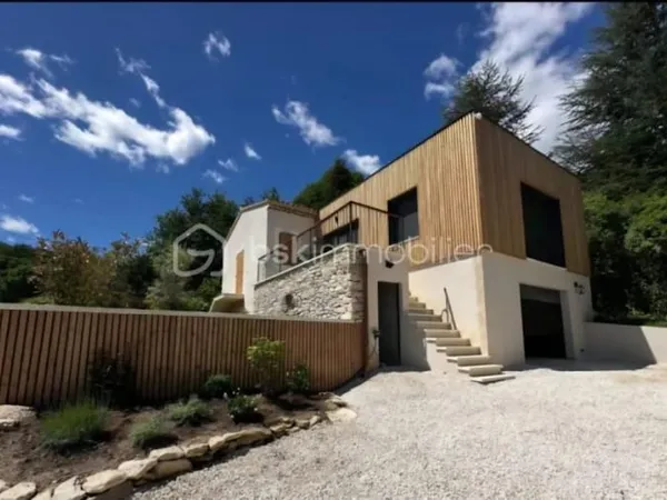 Maison 4 pièces 97 m²