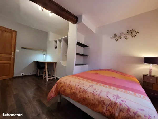 Chambre libre, avec tout confort, calme