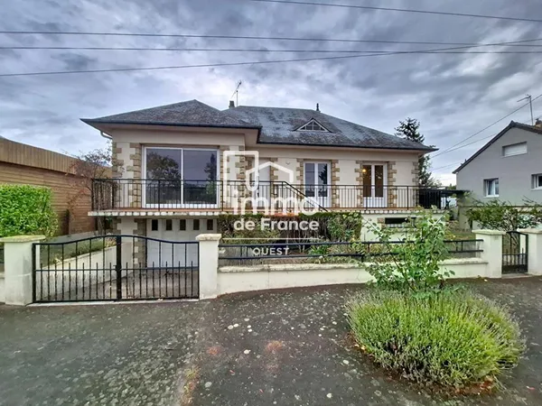 A LOUER - Maison 4 pièces de 97.40 m2 à Evron