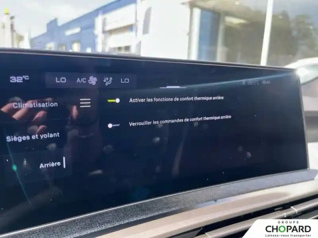 Peugeot 5008 hybrid 145 ch e-dcs6 — photo 32