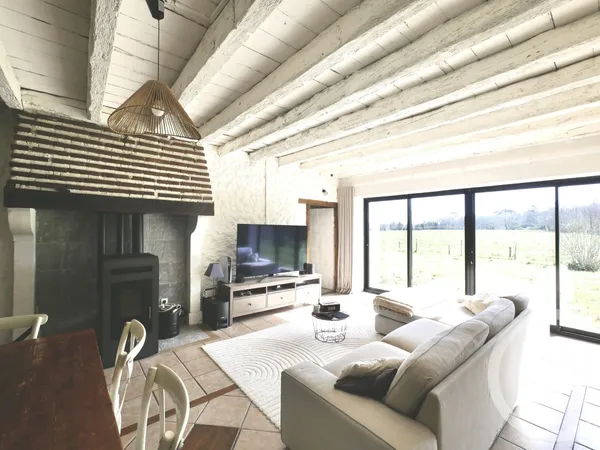 Maison 5 pièces 260 m²