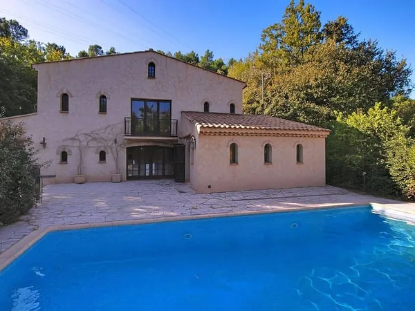 Maison 6 pièces 180 m²