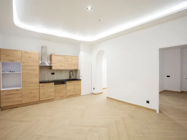 Local professionnel 84 m²
