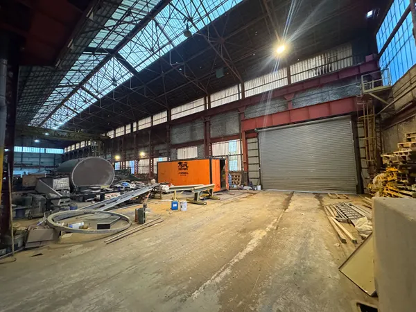 Entrepôt à louer de 1000 m² à Hautmont, quartier Gambetta - Gare