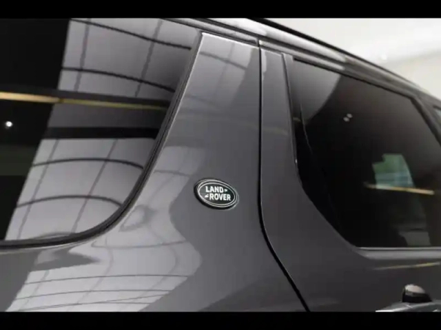 Land Rover Discovery Sport p270e phev 269ch dynamic se — photo 4