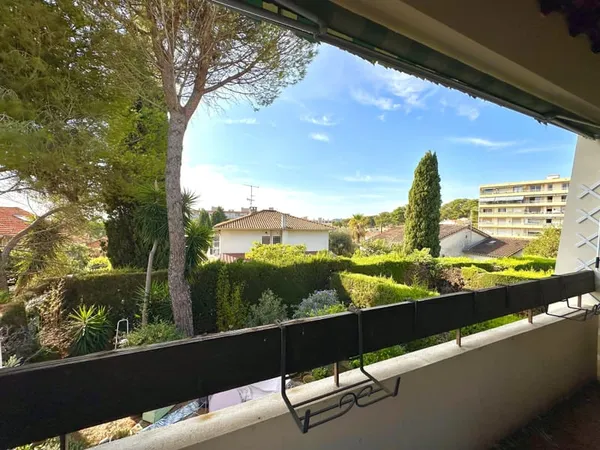 LE CANNET, MONT JOLI, SECTEUR RESIDENTIEL, CADRE VERDOYANT, 4/5 PIECES, 107m², TERRASSE SUD/OUEST, V