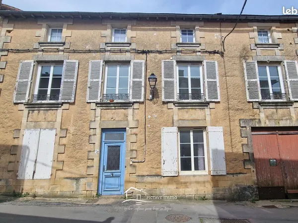 Maison 3 pièces 243 m²