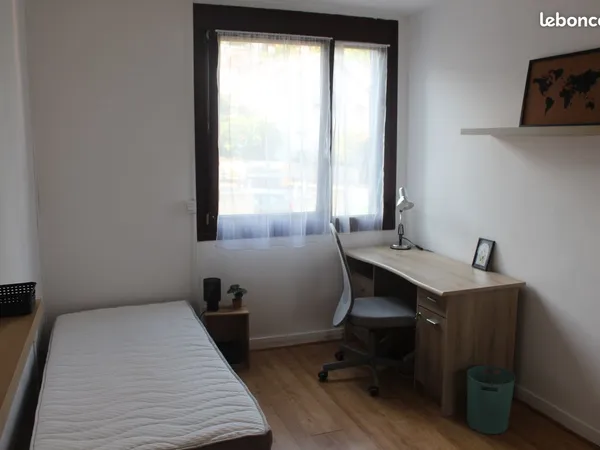 Chambre dans colocation meublée. Fac lettres / IUT Charlemagne