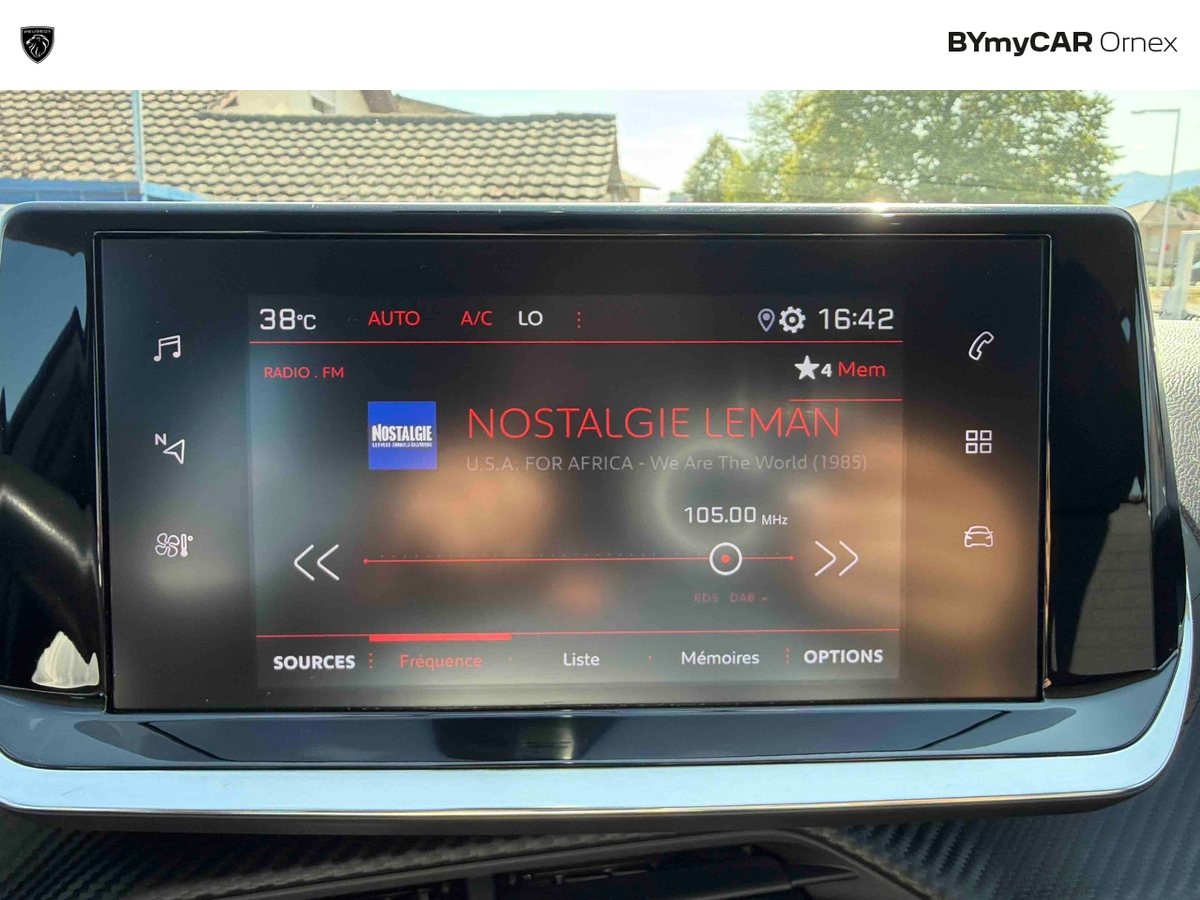 Peugeot 208 PureTech 100 S&amp;S EAT8 — photo 28