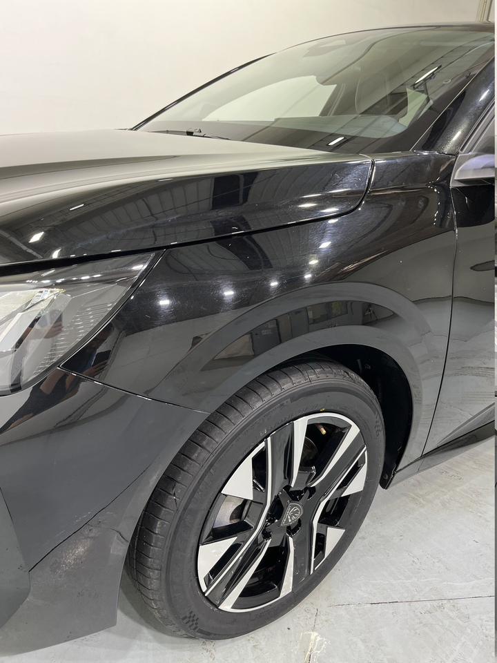 Peugeot 208 — photo 51