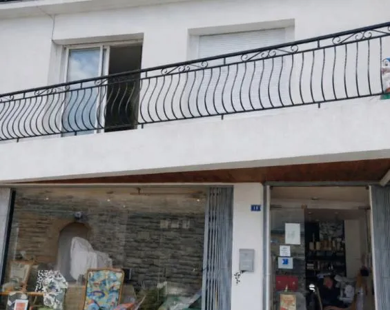 Questembert : Immeuble de rapport en Hyper Centre-Ville de 175 m2 (environ)
