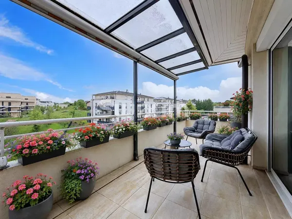 Appartement duplex T7 de 164m2 avec terrasse et cave!