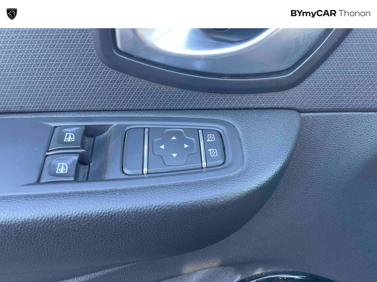 Renault Clio dCi 90 Energy eco2 82g — photo 24