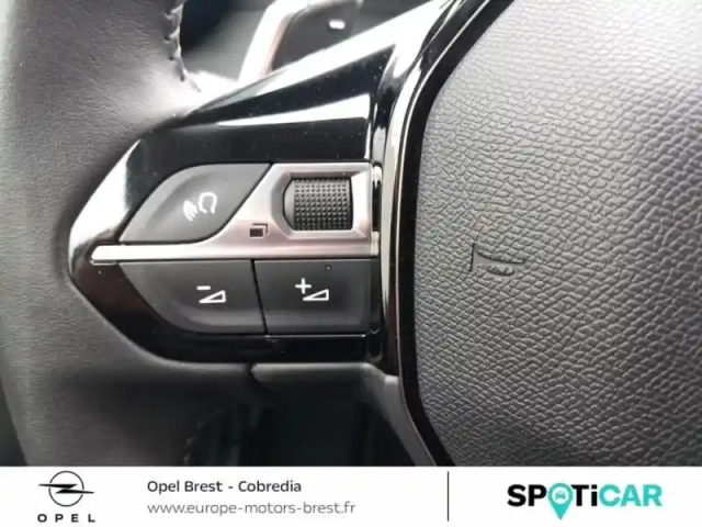 Peugeot 208 1.2 puretech 100ch s&amp;s allure eat8 — photo 10