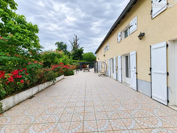 Maison familiale de 180 m², 6 chambres et grand terrain