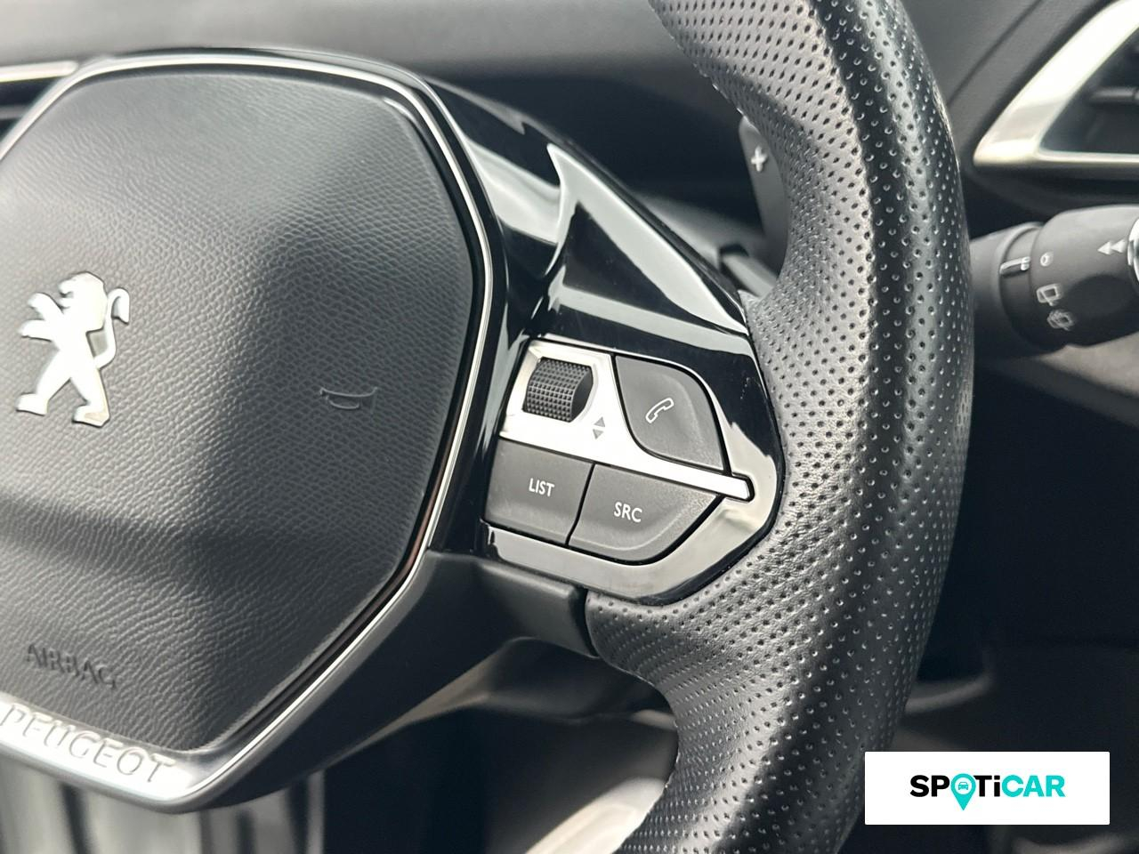 Peugeot 3008 hybrid4 300ch gt e-eat8 — photo 17