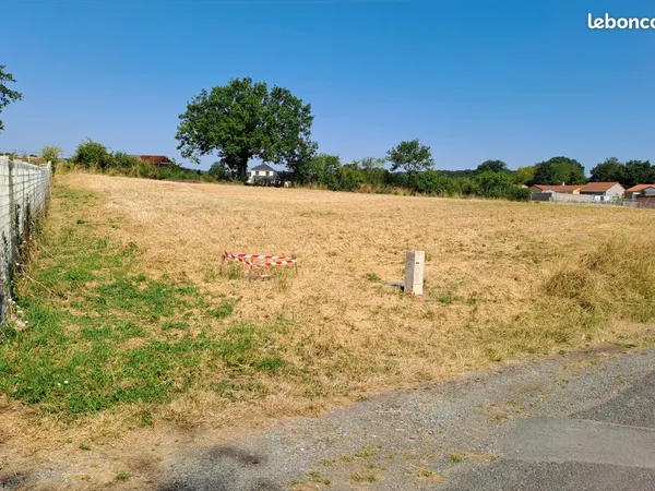 À vendre deux terrains constructibles viabilisés MONS