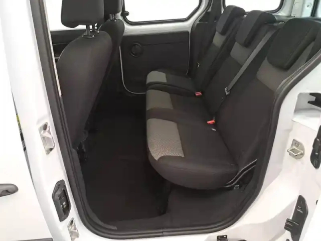 Renault Kangoo blue dci 80 — photo 26