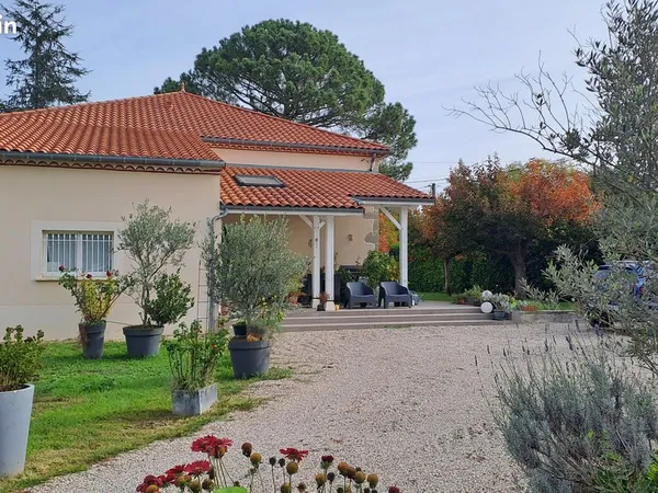 Maison semi-campagne entierment restauree