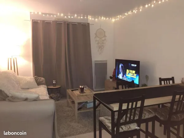 Location appartement T2 de 35 m² + balcon de 8 m² - 536,97 CC - Castelnau-d'Estrétefonds