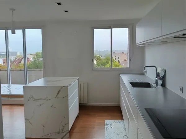 Appartement T4 77 m² ile verte Traversant 6e étage