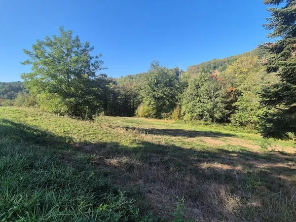 Terrain 1144 m²