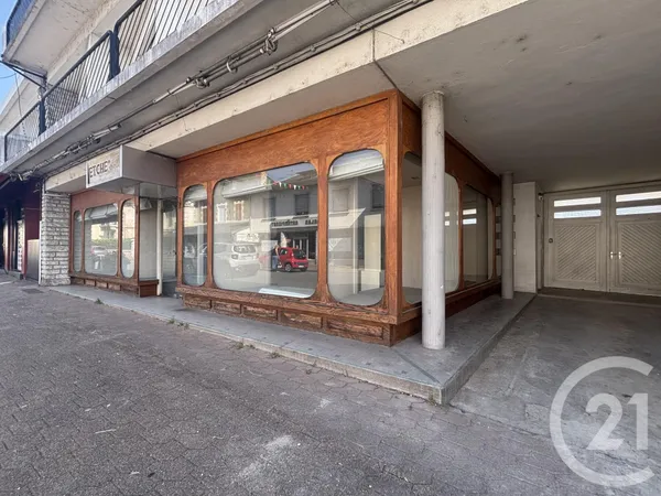 Local commercial 209 m²