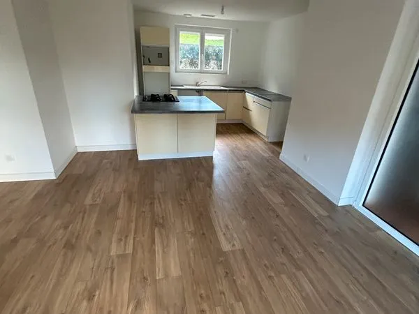 Loue maison avec terrain