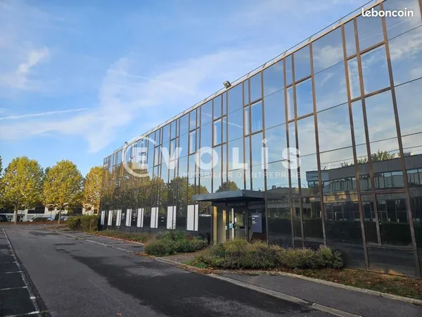 Local bureaux 2 882 m²