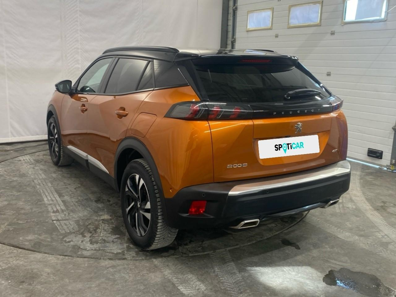 Peugeot 2008 puretech 130 s&s eat8 gt — photo 3