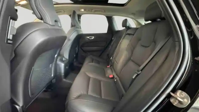 Volvo Xc60 t6 awd hybride rechargeable 253 ch+145 ch geartronic 8 — photo 16
