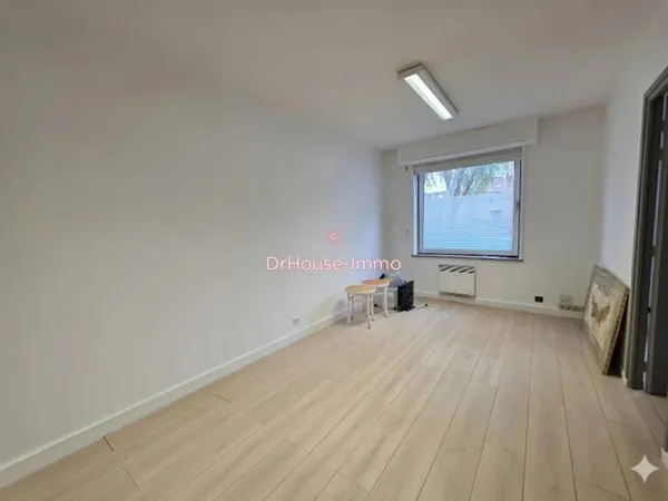 Local 3 pièces 31 m²