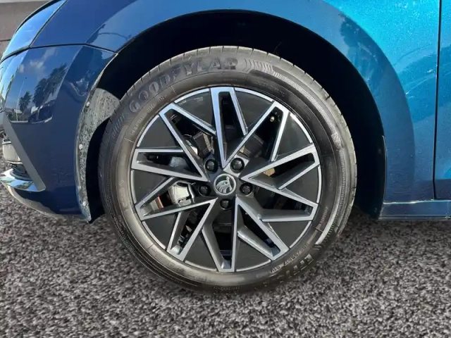 Skoda Octavia 1.5 tsi mhev e-tec 150 ch act dsg7 — photo 9